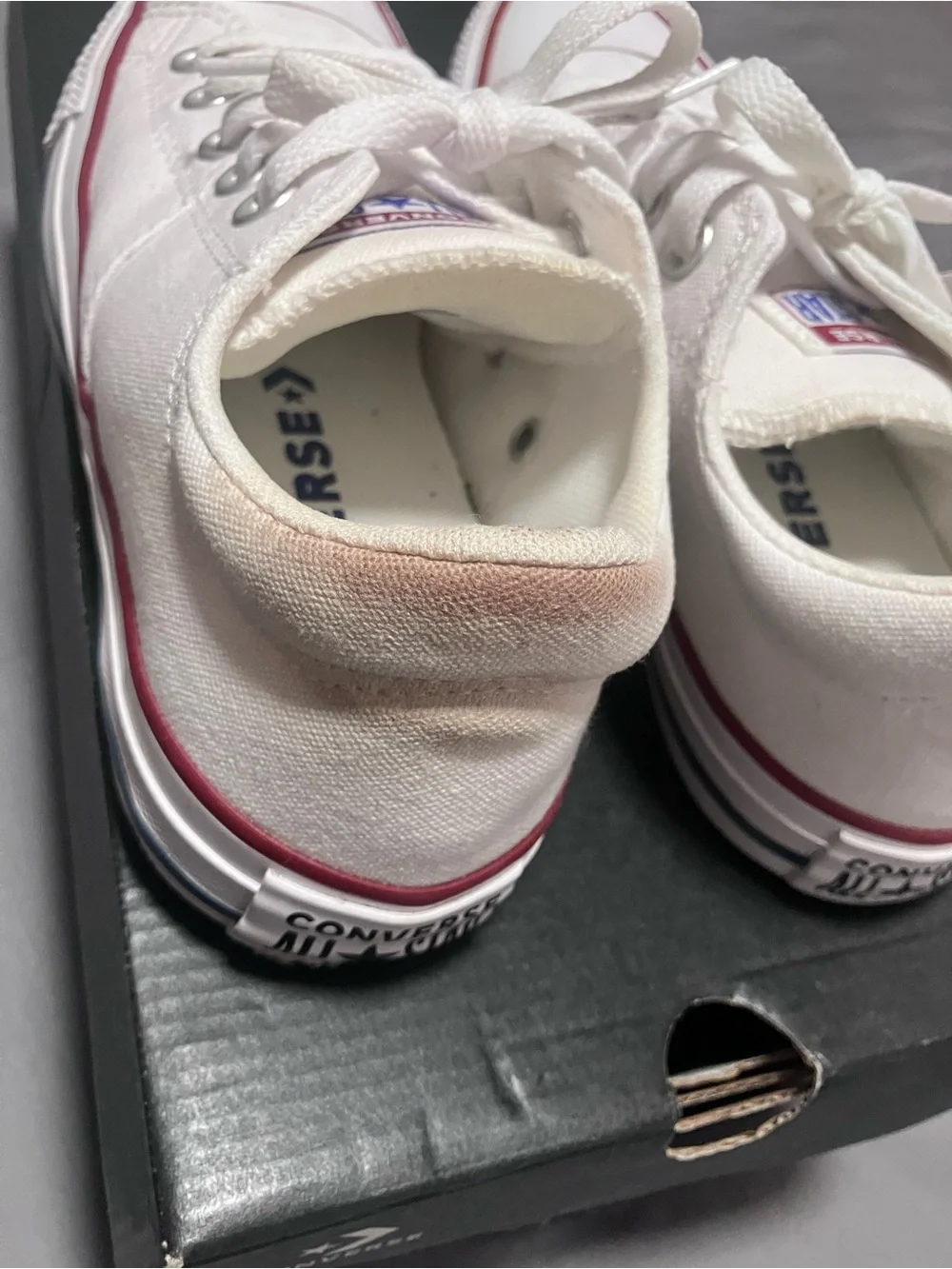 Women Converse All Star Sneakers - size 6, White Canvas Low-Top